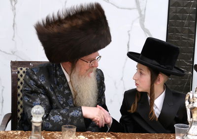 נכד האדמו"רים אמר את ה'פשעטיל' וקיבל דורון דרשה