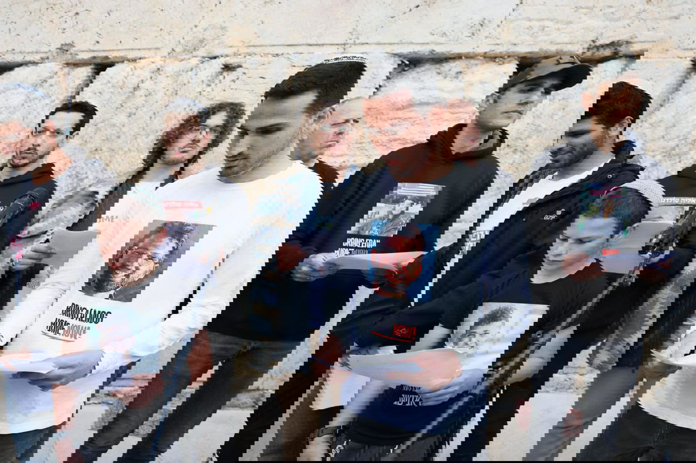 בדמדומי חמה של תענית אסתר: זעקת "שמע ישראל" אדירה בכותל | צפו