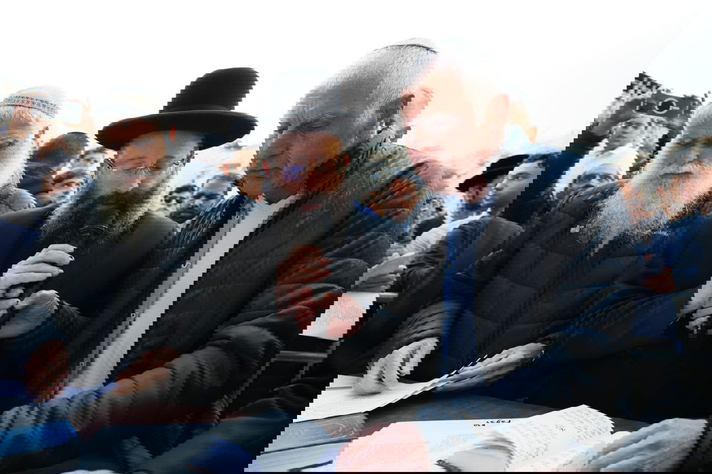 בדמדומי חמה של תענית אסתר: זעקת "שמע ישראל" אדירה בכותל | צפו