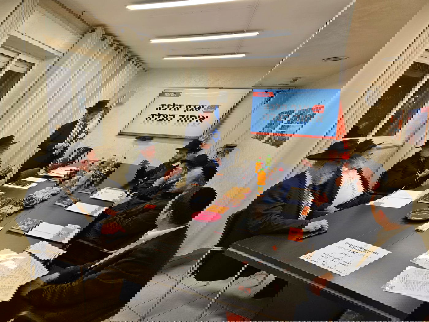 הנוכחים ניהלו רב שיח בנושא רפואה והלכה