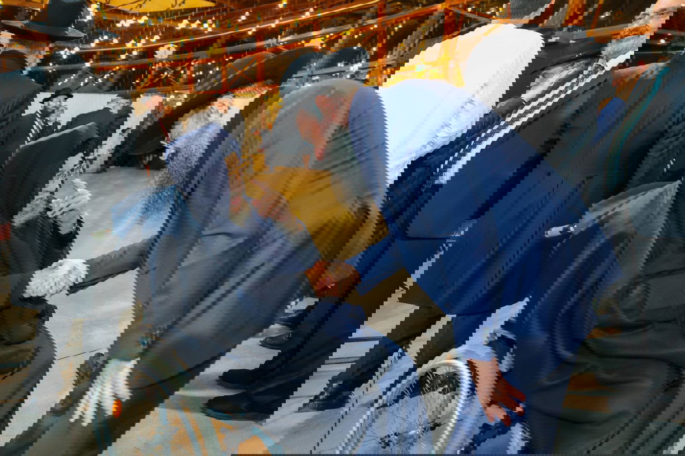 המונים חגגו בשמחת הבר מצוה לנכד האדמו״ר רבי ברוך אביחצירא