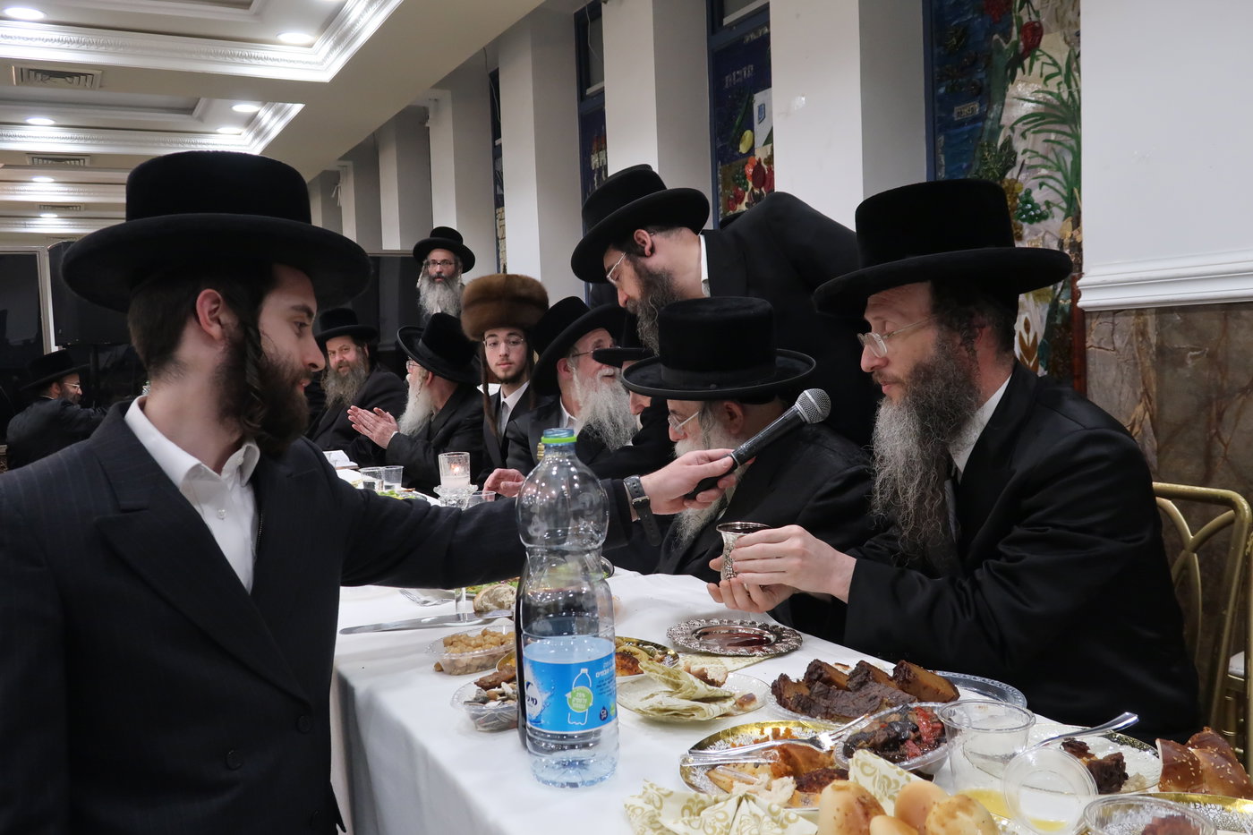 שמחת בית מכנובקא בעלזא –קרית צאנז ירושלים -מעליץ - מאקווא אשדוד