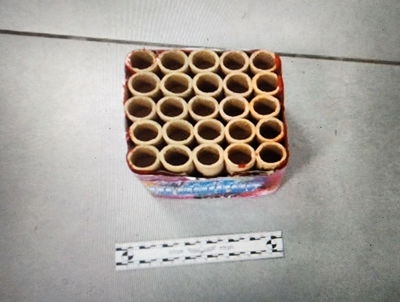 בני ברק: השוטרים עצרו חשוד שהחזיק ברשותו כוורת זיקוקים