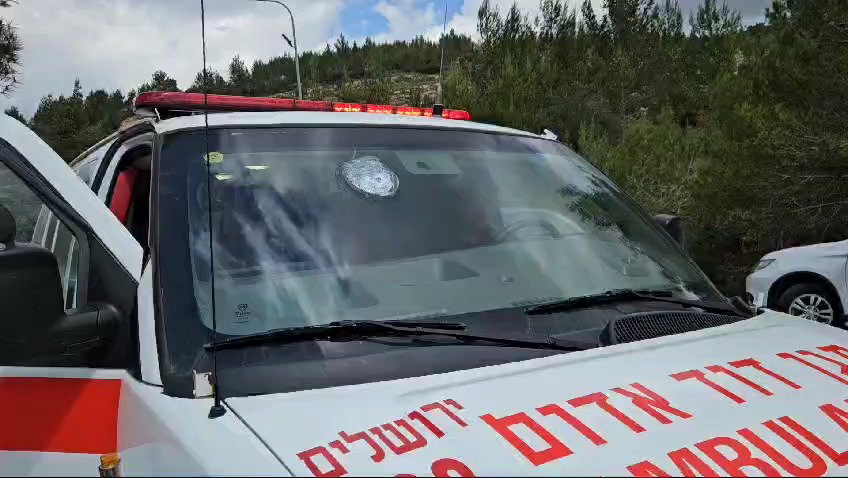 האמבולנס שנפגע מהירי בפיגוע בטלמון שבבנימין