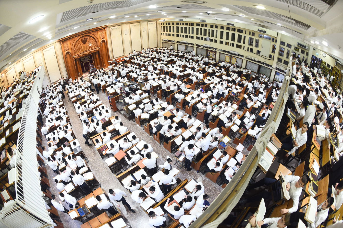 ליל פורים בפוניבז'