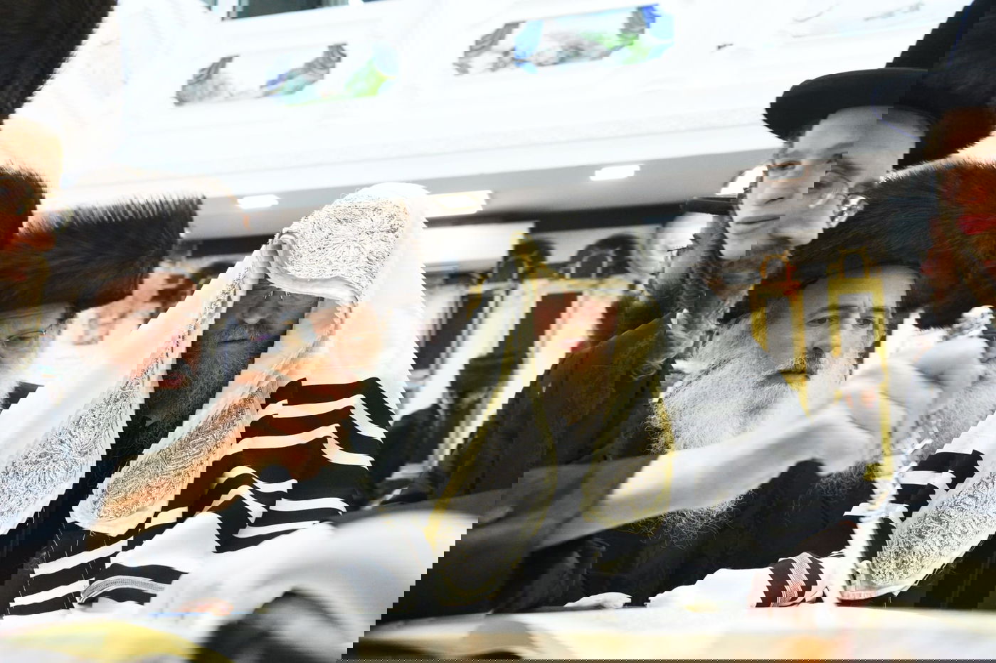 קריאת המגילה בליל פורים בבני ברק