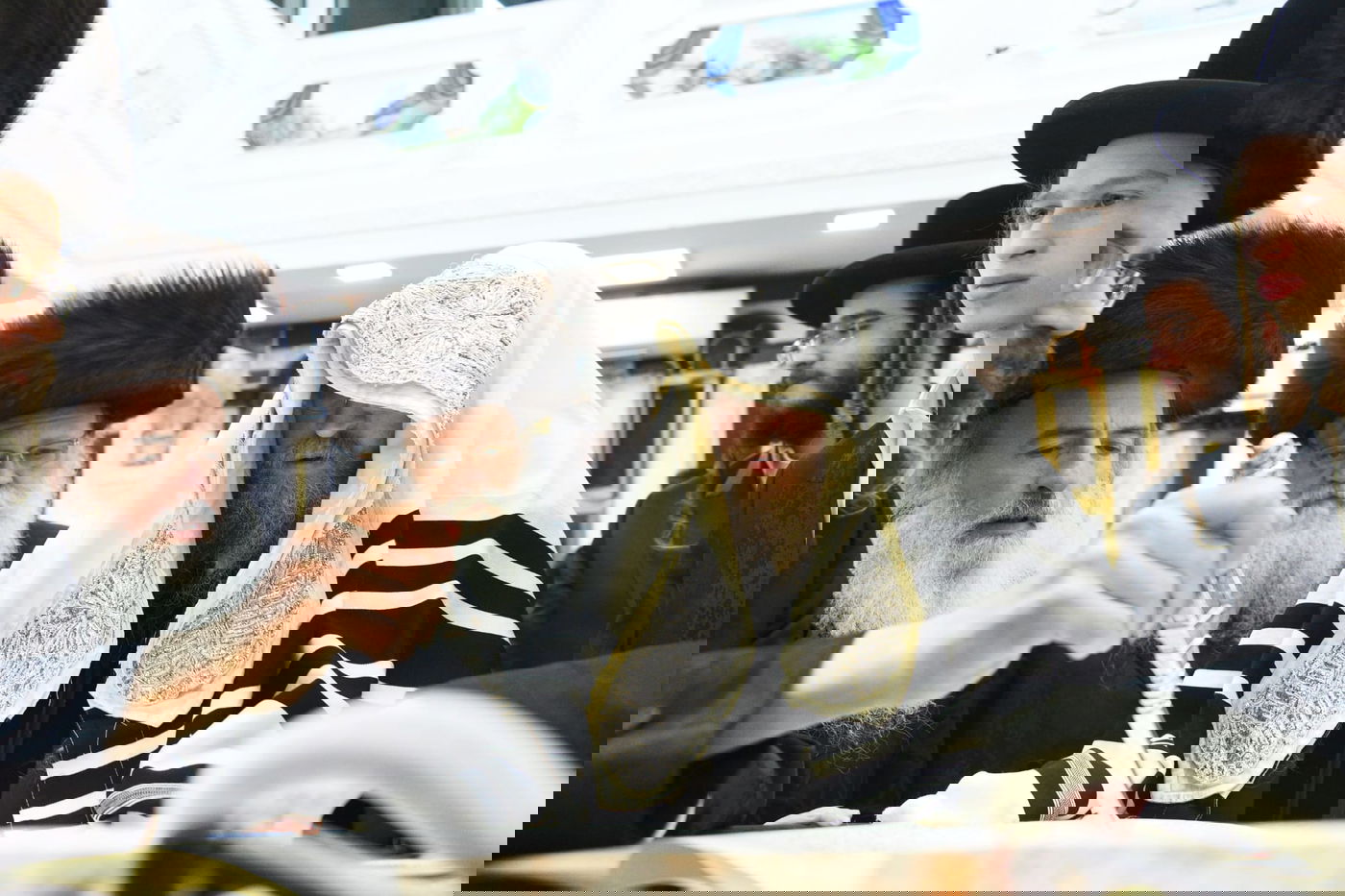 קריאת המגילה בליל פורים בבני ברק