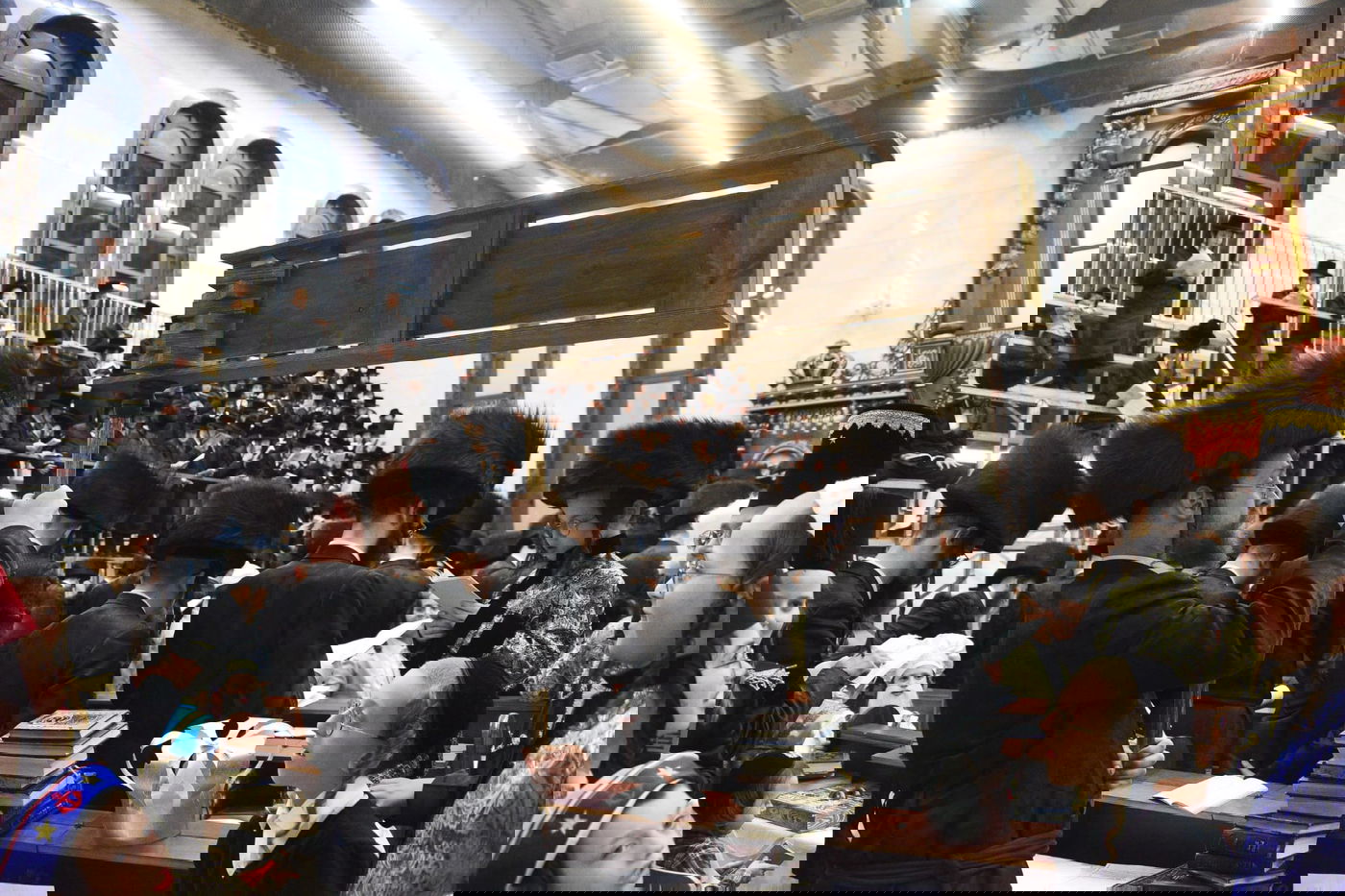 קריאת המגילה בליל פורים בבני ברק