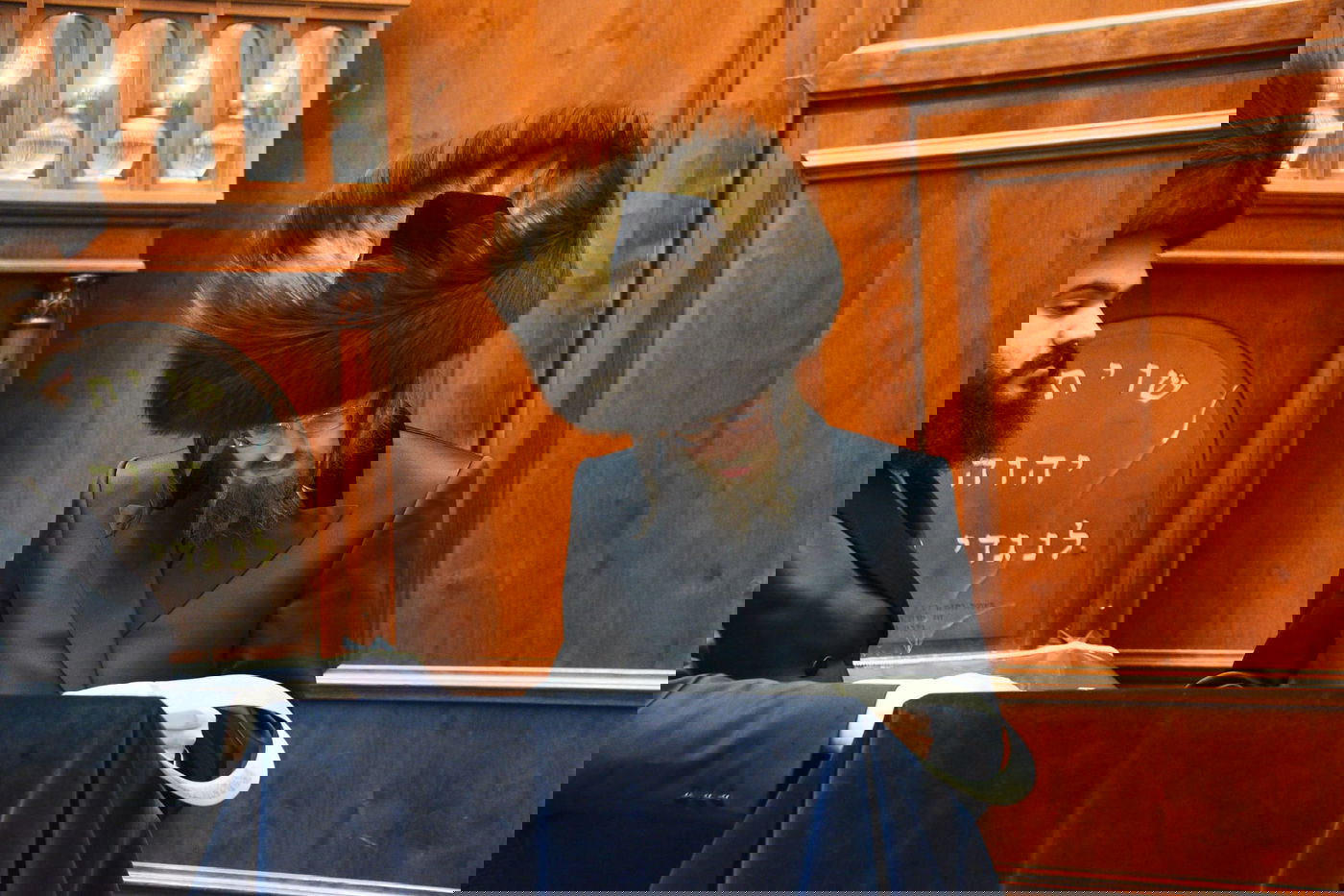 קריאת המגילה בליל פורים בבני ברק