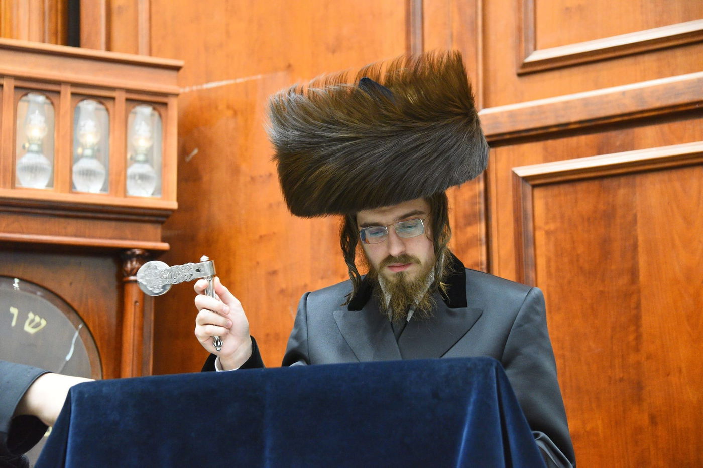 האדמו"ר מסאדיגורה, אמש