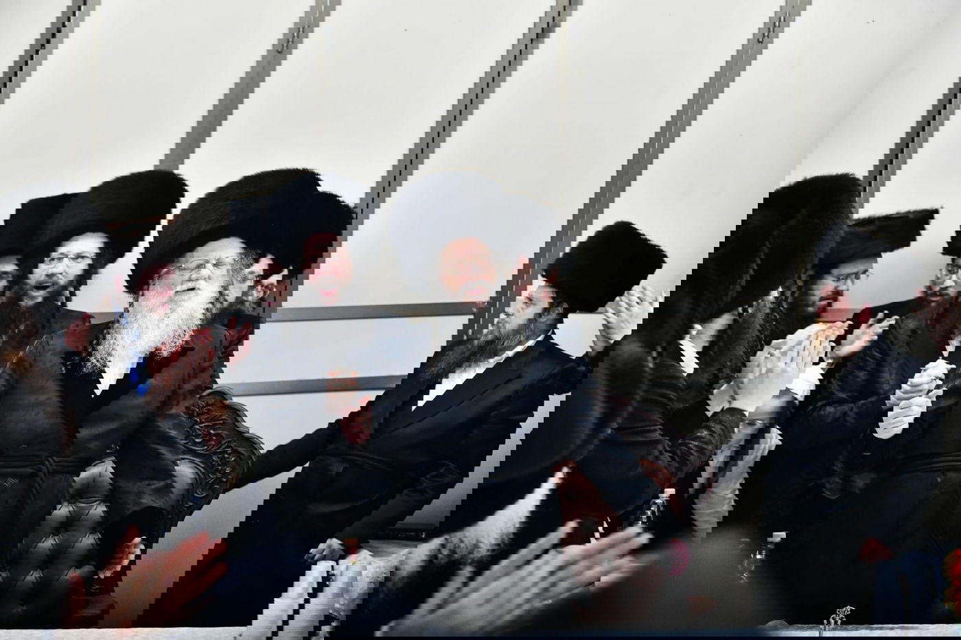 טיש פורים בחצר הקודש מודז'יץ