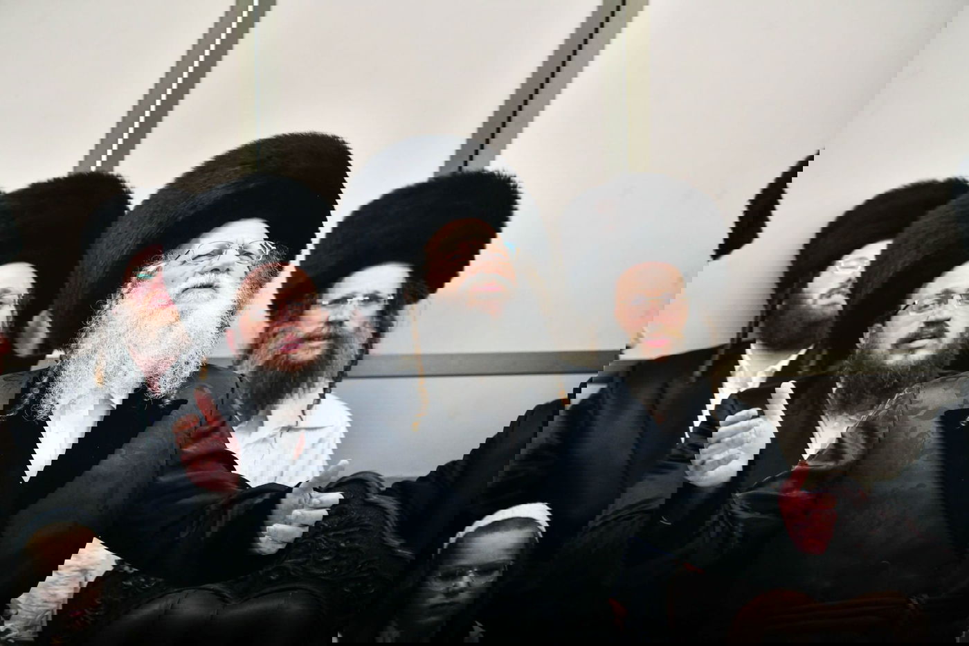 טיש פורים בחצר הקודש מודז'יץ