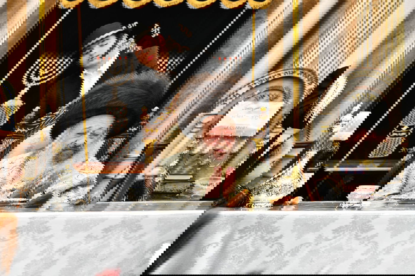 טיש פורים בחצר הקודש דעעש