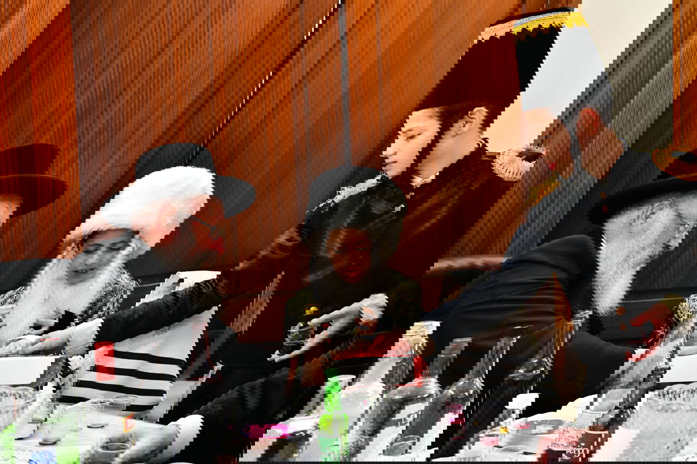 פורים עם הגאון רבי חיים יצחק אייזיק לנדא