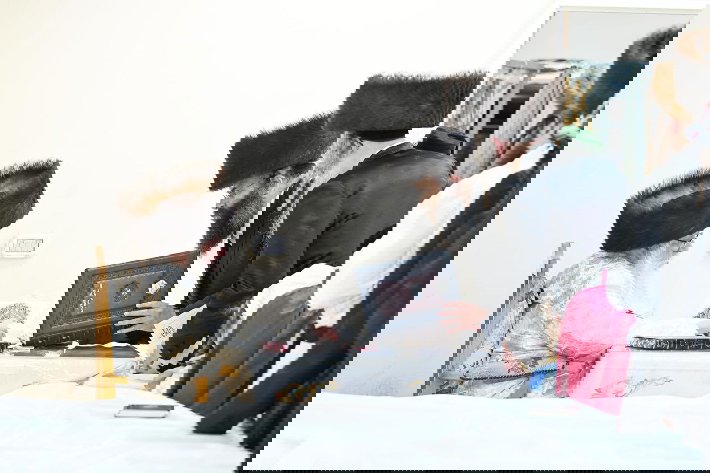 'גילופין טיש': תיעוד מרהיב מפורים בקרית צאנז בנתניה