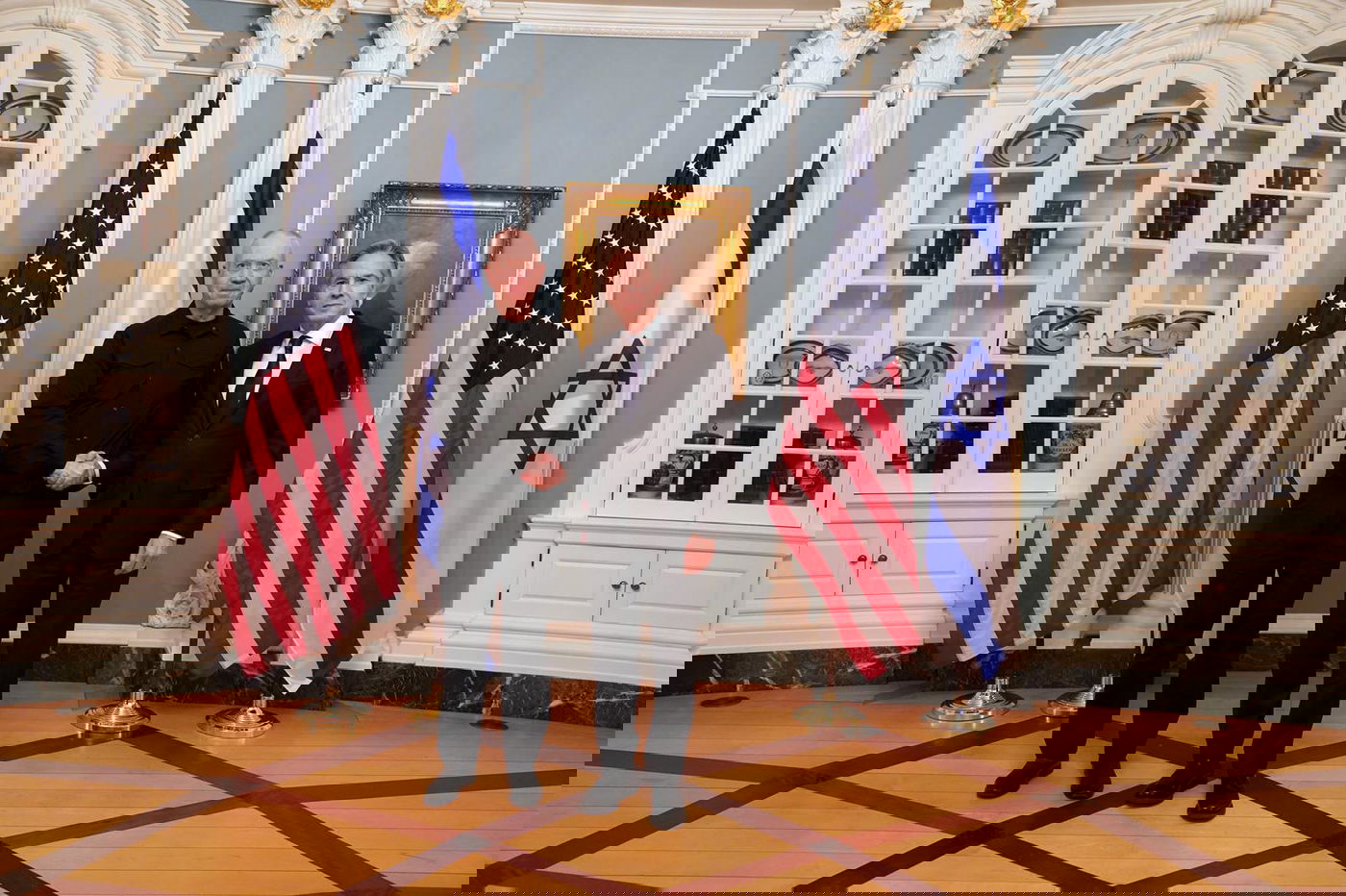 מזכיר המדינה עם שר הביטחון גלנט