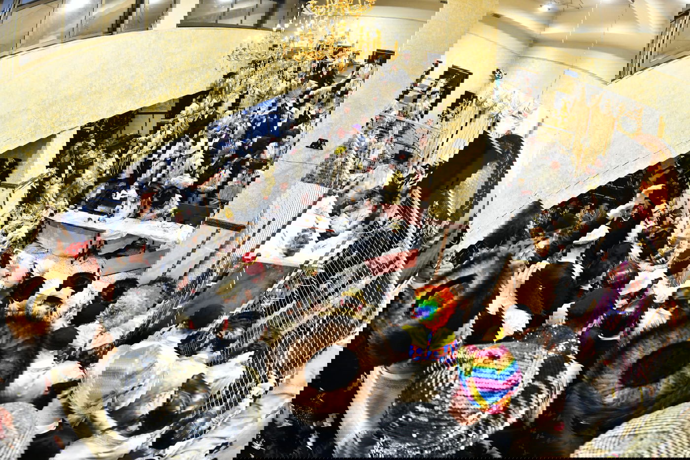 טיש פורים במשכנות הרועים