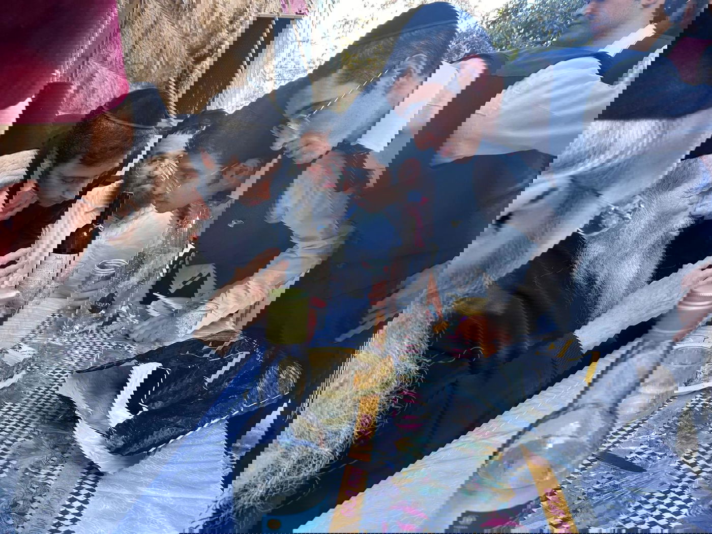 במשתה היין המרכזי בבית בנו בבית וגן בירושלים