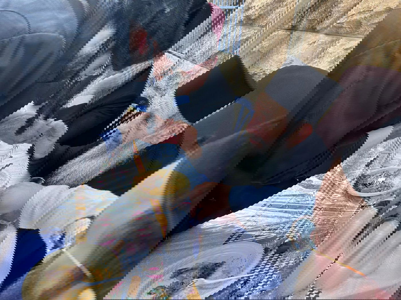 במשתה היין המרכזי בבית בנו בבית וגן בירושלים