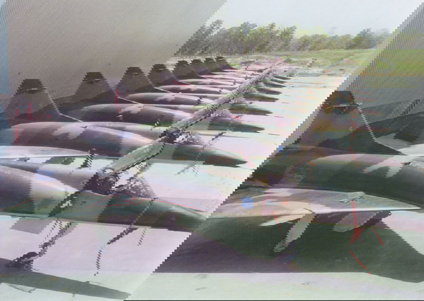 מטוסי הקרב של חיל האוויר בהפוגה בין הגיחות