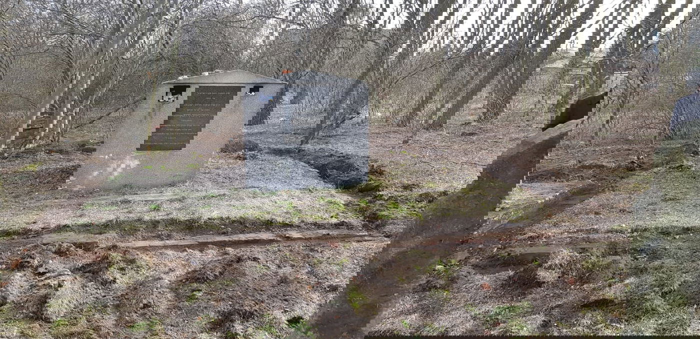 ציונו של הרבי הקדוש רבי חנוך העניך מאלכסנדר לפני השיפוץ