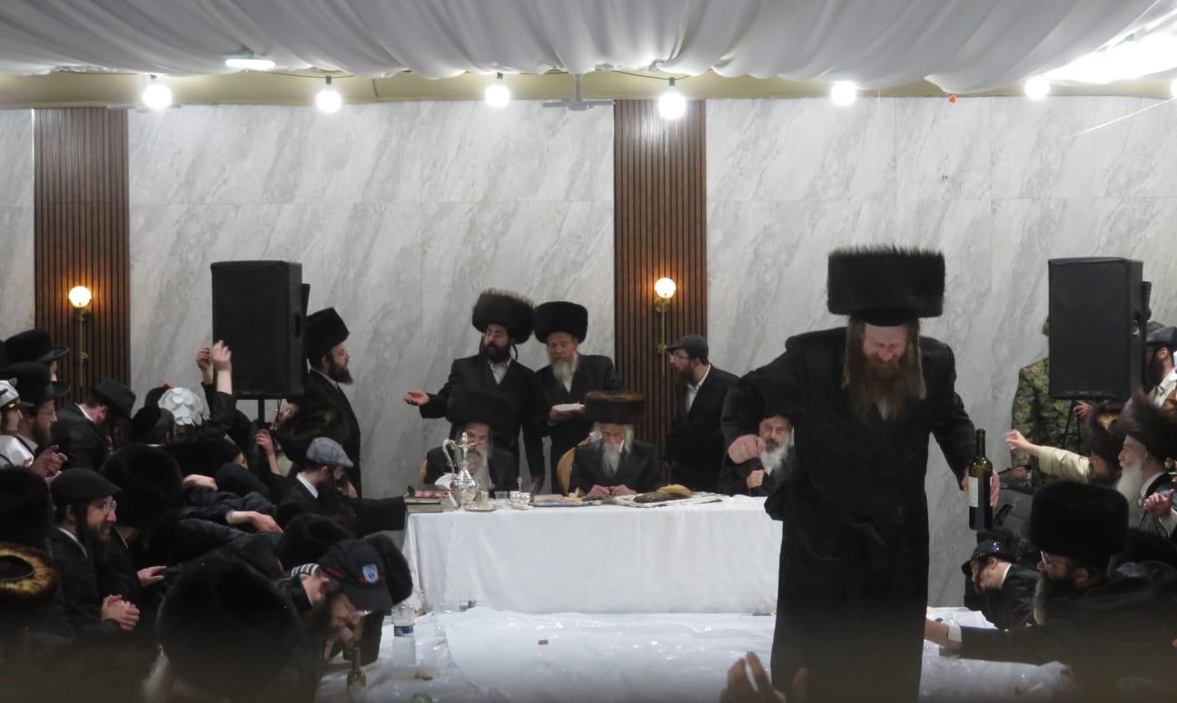 בסטריקוב קראו את המגילה, והבחורים סיימו מגילה