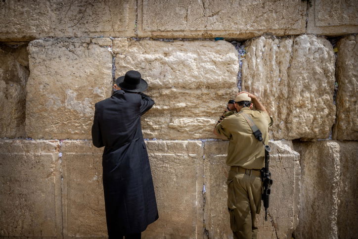 מה אנחנו? יהודים, אחים, לוחמים! // אלי דן