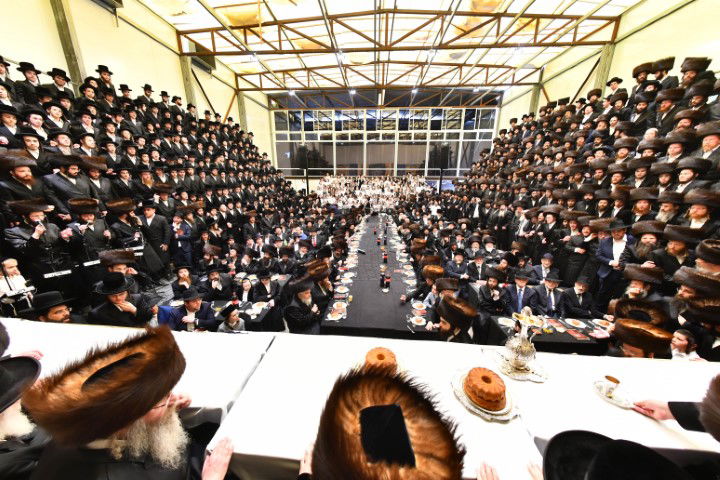 אלפים בשמחת הברית לינוקא מסאדיגורה; איך נקרא הבן?