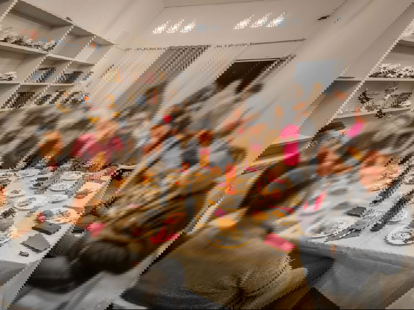 כל משפחה שאליה הגענו הפכו הרגעים האלו למפגש מרתק שנמשך שעה ארוכה