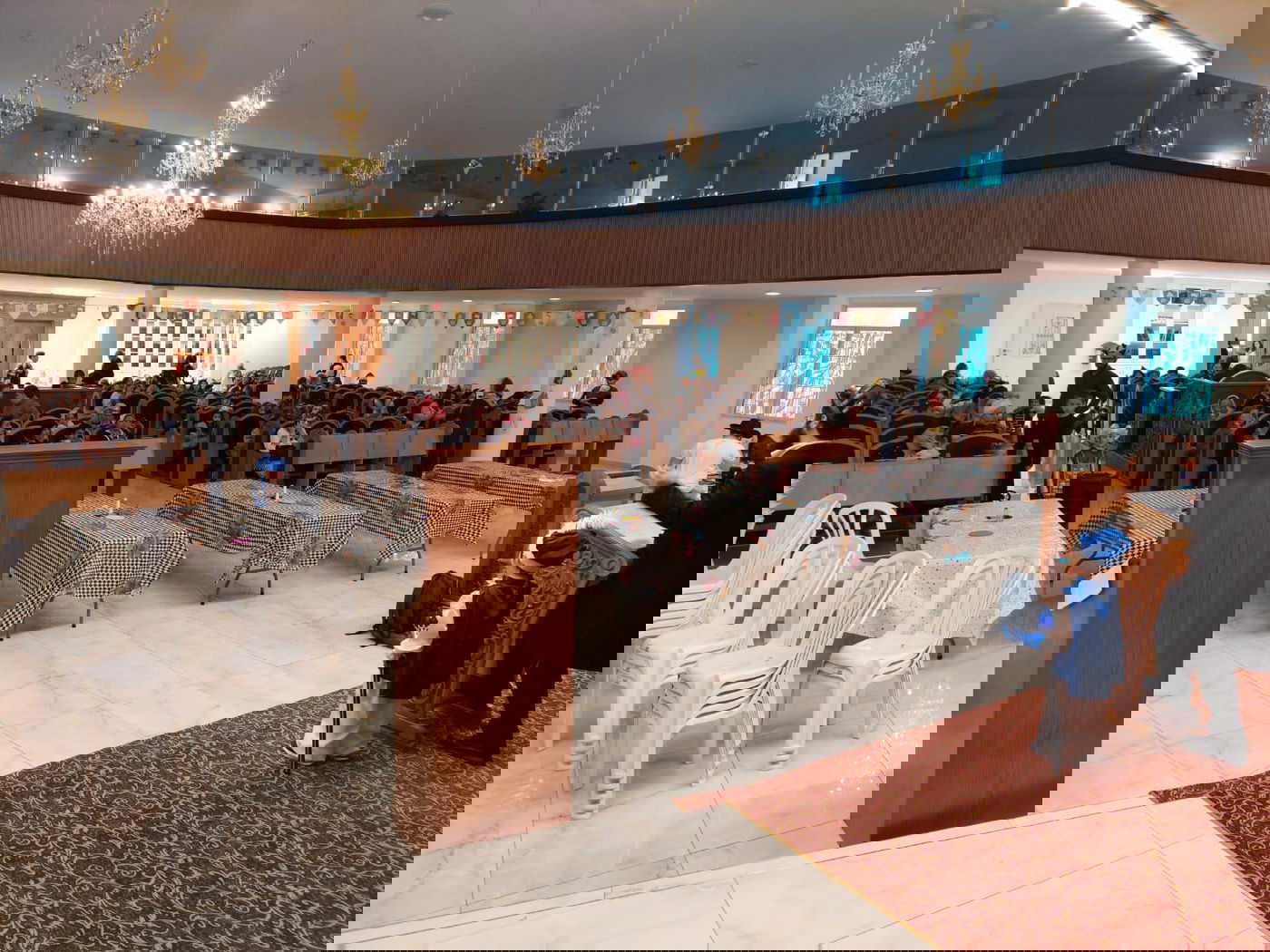 "מדובר ביהודים גיבורים שהיו מנותקים מעם ישראל על ידי מיסיונרים שפלים אשר שבו אלינו אחרי עבודה מאומצת של האנשים המסורים שלנו" מספר הרב חנוך גכטמן