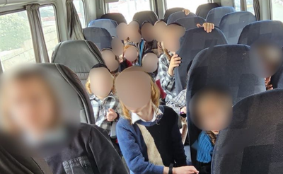 השוטרים נכנסו לרכב ההסעות לחיידר הירושלמי ונדהמו מכמות הילדים