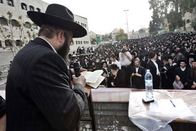 יותר מ-3,000 חרדים הפגינו בירושלים נגד ´אגד´