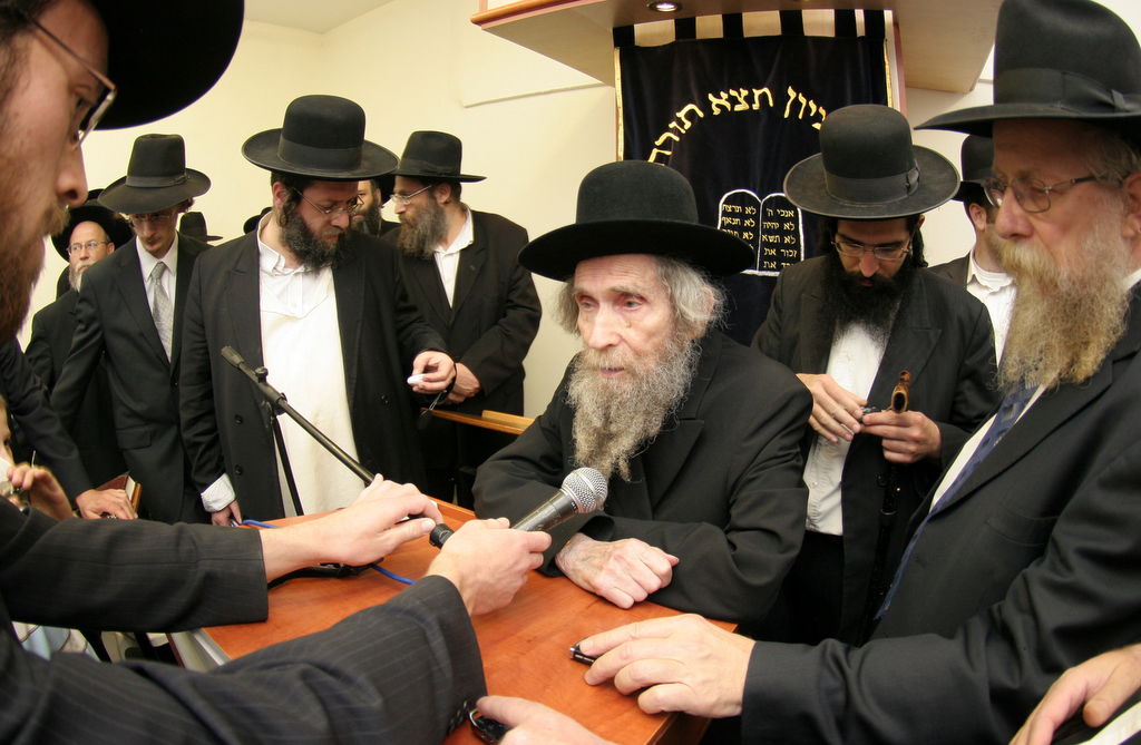 הגראי"ל שטיינמן: "אל תריבו"