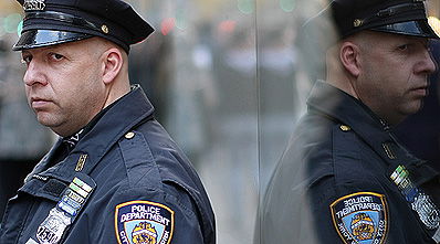 אבטחה ליד מרכז יהודי בניו יורק (פלאש 90)