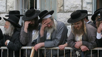 העדה החרדית על פרשת דרכים