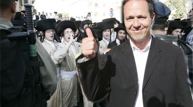 ברקת על רקע ההפגנות.