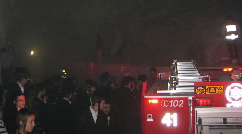 ביהמ"ד בעלזא פונה ממתפללים