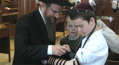 הרב לאזאר והנער,