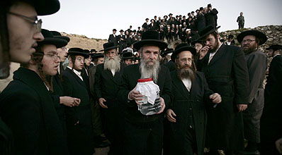 שואבים ´מים שלנו´.