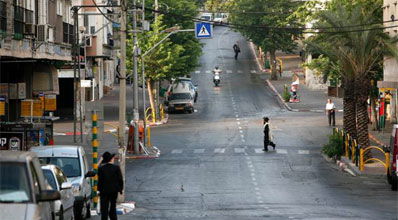 מחפשים מותגים בבני ברק.