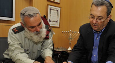 הרבצ"ר ושר הביטחון.