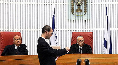 השופט אדמונד לוי.