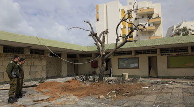פגיעת קאסם בחצר בי"ס באשקלון.