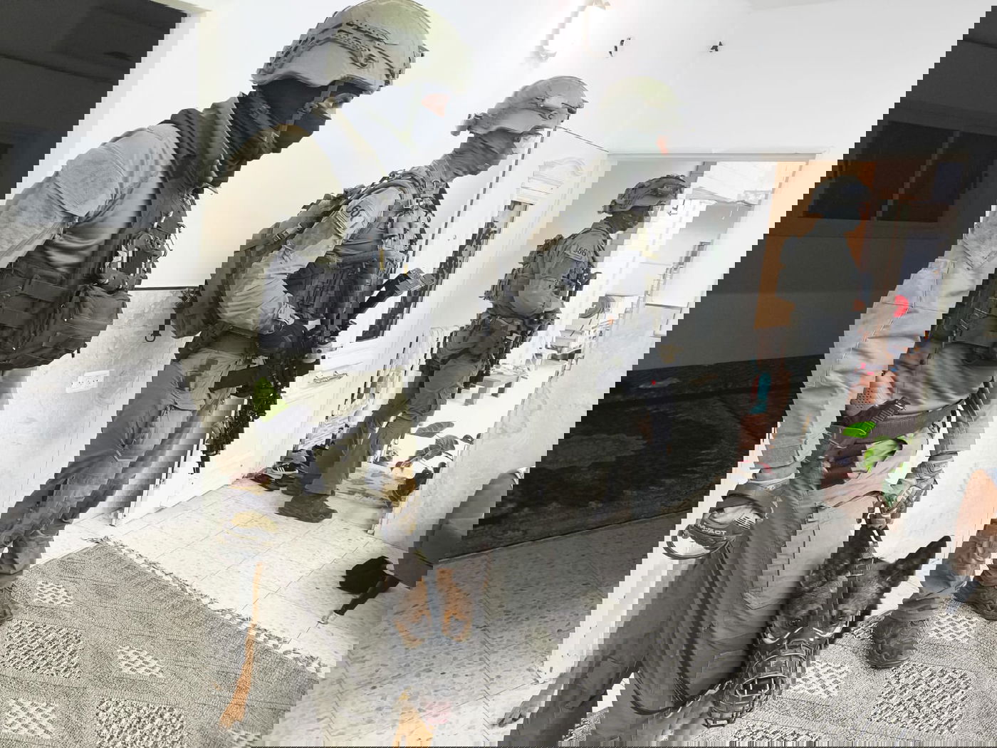 הכוחות והחפ"ק בשעות המעצר