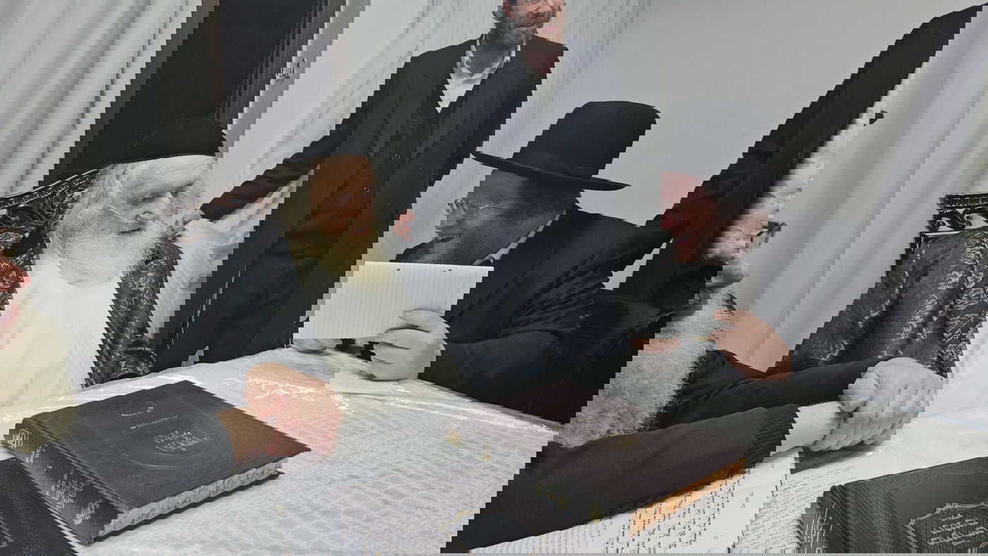 הגר"מ שטרנבוך עם הגרש"ב סורוצקין