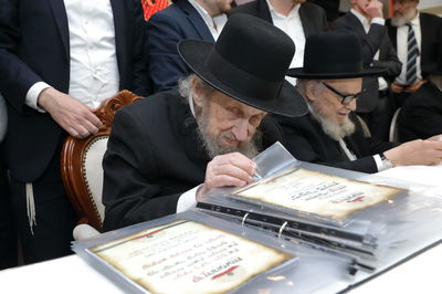 גדולי ישראל פיארו את המעמד האדיר לכתיבת חידושי תורה