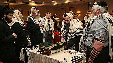 פתיחת הועידה, הבוקר בהולנד.