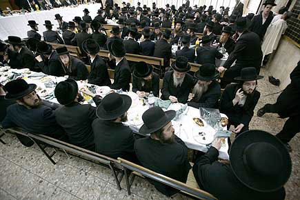 שמחה באהלי צדיקים: ברית לנכד האדמו"ר מבוסטון