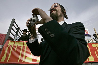 יותר מ-3,000 חרדים הפגינו בירושלים נגד ´אגד´