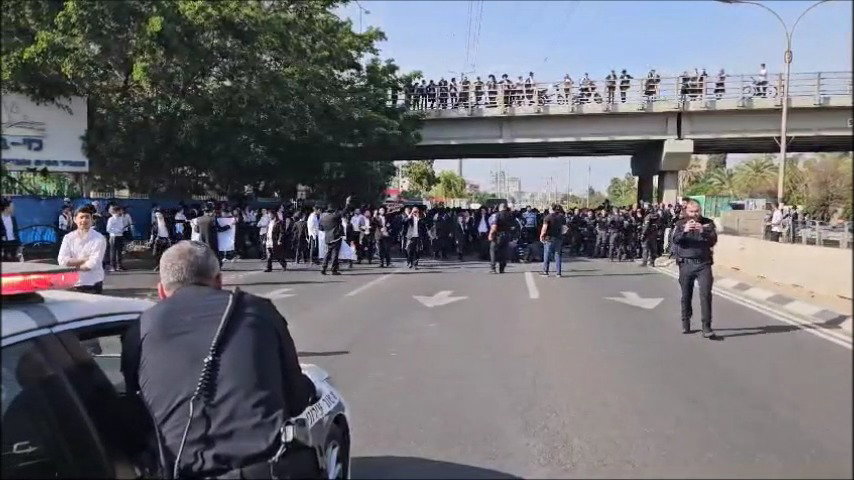 ההפגנה כעת בבני ברק